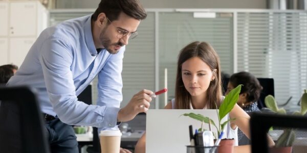 Embaucher un (ancien) stagiaire : prévoir une période d'essai ?