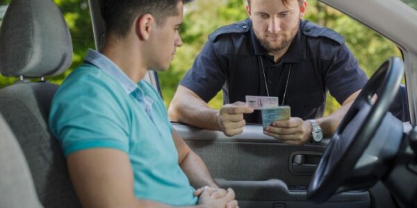 Perte du permis de conduire du salarié itinérant : licenciement automatique ?