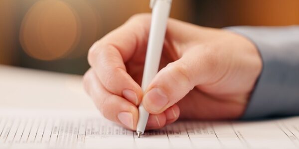 C’est l’histoire d’un particulier qui estime que son assurance-vie, c’est une affaire personnelle…