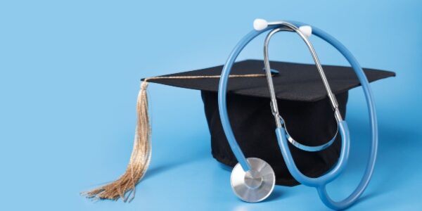 L’absence d’un diplôme peut-elle justifier un licenciement pour faute grave ?