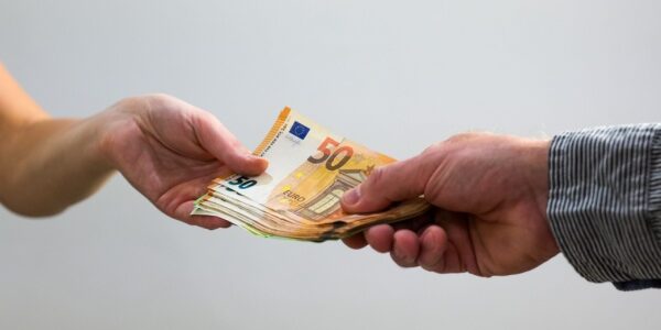 Réduction d’impôt pour don : attention à la contrepartie