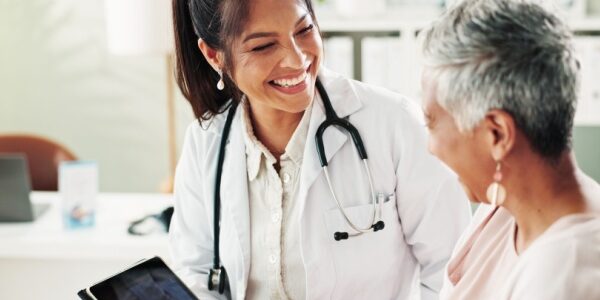 Pénurie de médecins : un nouveau secteur éligible au CDD d’usage