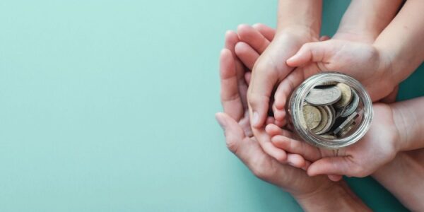 Donner à ses enfants et profiter d’avantages fiscaux : on en sait plus !