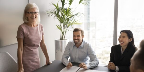 Loi travail des seniors : un nouveau CDI de valorisation de l’expérience Loi travail des seniors : un nouveau CDI de valorisation de l’expérience
