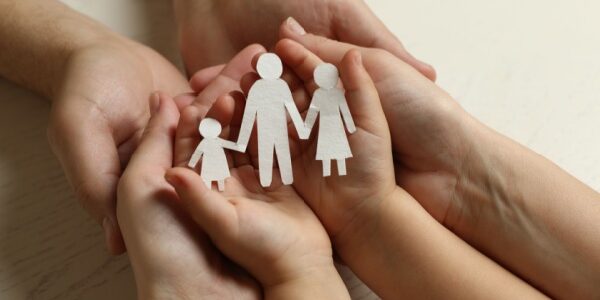 Salarié adoptant : combien d’absences autorisées ?