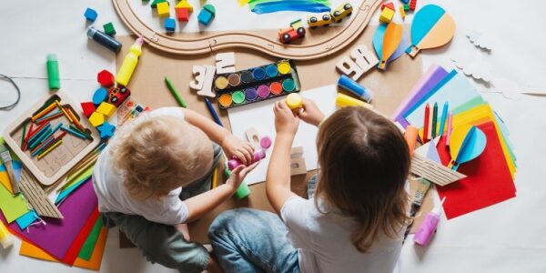 Garde d’enfants : la déclaration Pajemploi évolue en 2026