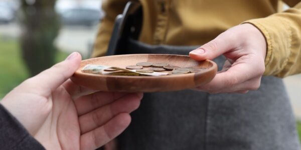 Pourboires : quel régime social et fiscal en 2026 ?