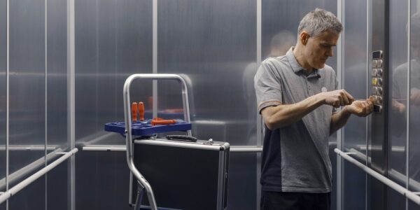 Contrôle et sécurité des ascenseurs : du nouveau pour les systèmes d’alerte