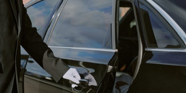 Mise à disposition de véhicules avec chauffeur : TVA à taux réduit ?