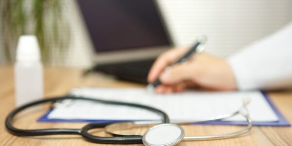 Médecine du travail : modification des attestations de suivi de l’état de santé des salariés