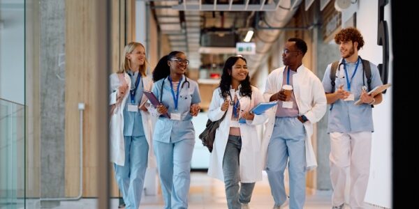 Médecins : comment obtenir un droit d’exercice complémentaire ? Médecins : comment obtenir un droit d’exercice complémentaire ?