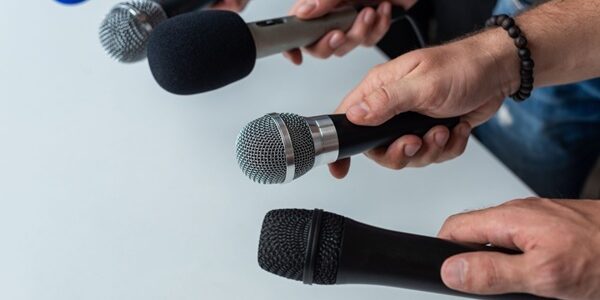 Facturation électronique : une tolérance pour les intermédiaires de presse ? Facturation électronique : une tolérance pour les intermédiaires de presse ?